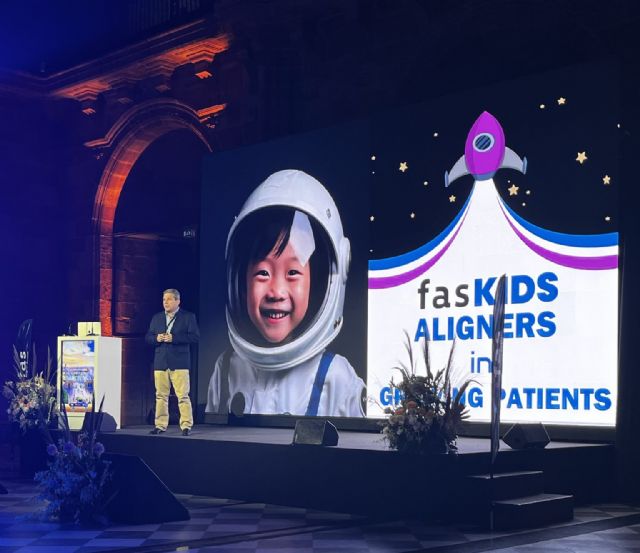 Dr. José María Ponce de León destaca en el evento FAS en Barcelona con innovaciones en ortodoncia pediátrica - 1, Foto 1