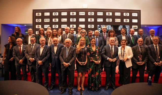 Pacientes, entidades e investigadores de la Fundación Jiménez Díaz y el CIBERER debaten sobre las necesidades asistenciales de las enfermedades raras - 1, Foto 1