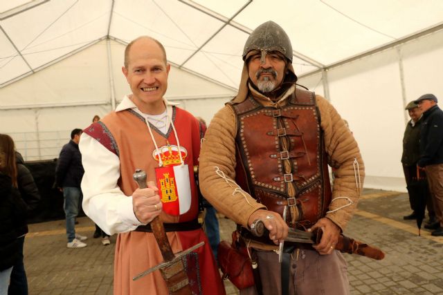 La historia y tradiciones de Pareja brillan en la IX Edición de la Feria Medieval - 1, Foto 1
