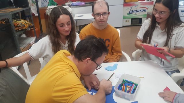 La ONG InVisibles es elegida como ganadora del premio Paella Solidaria 2024 de Original Paella - 1, Foto 1