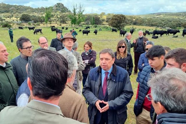 Luis Planas reitera el compromiso del Gobierno con la ganadería extensiva - 1, Foto 1