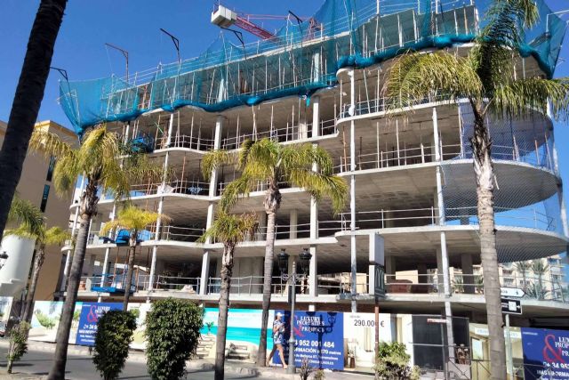 LUXURY PROPERTIES & PROJECT anuncia el cumplimiento de un nuevo hito con la terminación de la estructura del edificio CASTILLO SAN MIGUEL en Torremolinos - 1, Foto 1