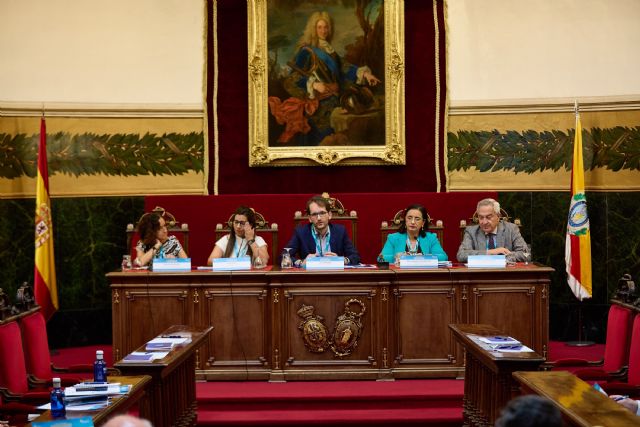 El envejecimiento y la policronicidad amenazan la sostenibilidad del sistema sanitario - 1, Foto 1