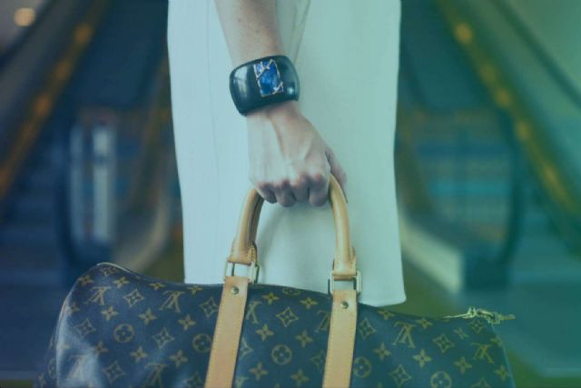 La importancia de las fichas de producto optimizadas en las compras de lujo online - 1, Foto 1