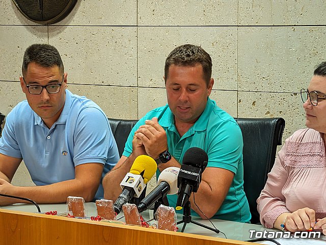 Realizan una recepcin institucional a los tres totaneros Campeones del Mundo Mar Costa de Clubes de Pesca - 7