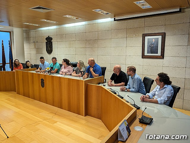Realizan una recepcin institucional a los tres totaneros Campeones del Mundo Mar Costa de Clubes de Pesca - 8