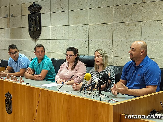 Realizan una recepcin institucional a los tres totaneros Campeones del Mundo Mar Costa de Clubes de Pesca - 11