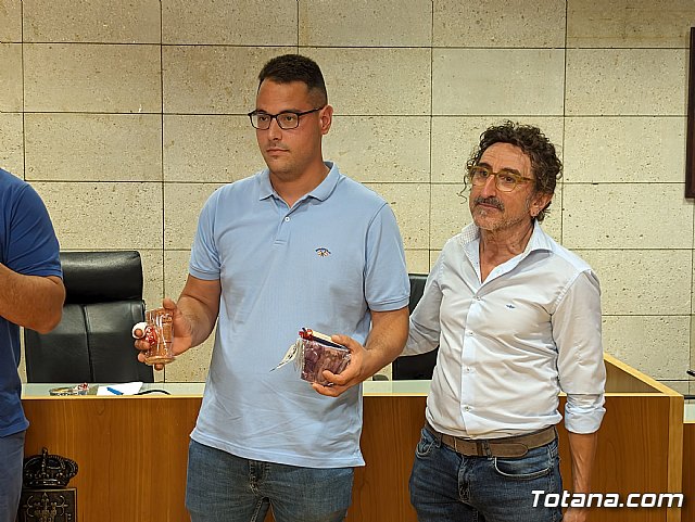 Realizan una recepcin institucional a los tres totaneros Campeones del Mundo Mar Costa de Clubes de Pesca - 13