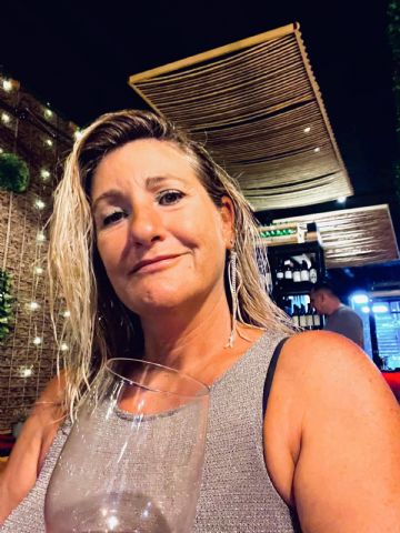 Carmen Grazia publica ‘La vida está aquí’, una novela actual que envía un mensaje de empatía y superación - 1, Foto 1