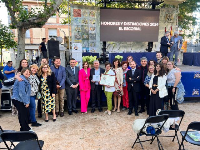 El Ayuntamiento de El Escorial concede su Medalla de Oro al colegio GSD, en reconocimiento a sus 20 años de labor educativa - 1, Foto 1