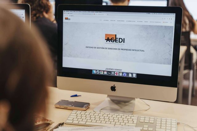 El negocio musical más allá de ser un buen músico o cantante, gracias a la formación especializada de la escuela EUMES - 1, Foto 1