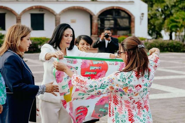 Gifinas revoluciona la moda en España con prendas inspiradas en las icónicas muñecas sin rostro - 1, Foto 1