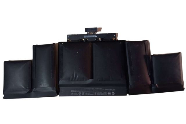 Reparar Ordenadores ofrece un servicio de cambio de batería MacBook en Madrid - 1, Foto 1