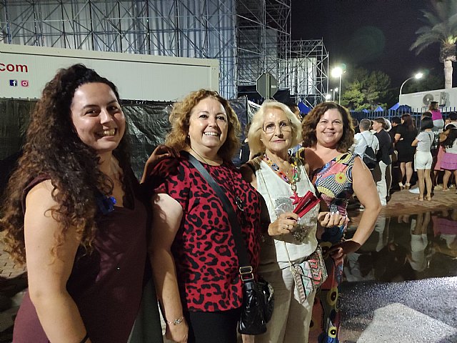 Isabel Pantoja conquista a su pblico en San Pedro del Pinatar con un emotivo concierto en su 50 aniversario sobrelosescenarios - 2