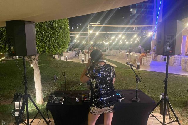 Ventajas de organizar eventos con equipamientos audiovisuales de alquiler en Barcelona e Ibiza con AlquilarSonido - 1, Foto 1