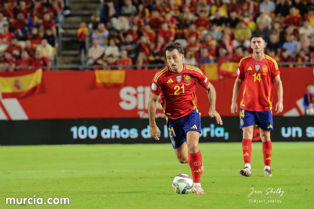 Murcia se viste de rojo para arrebatarle el liderato de grupo a Dinamarca - 7