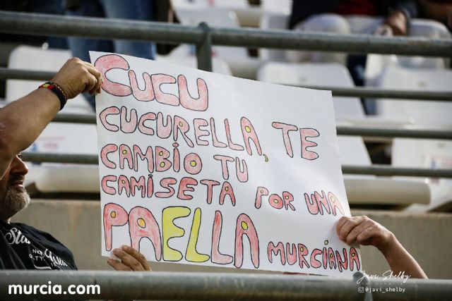 Murcia se viste de rojo para arrebatarle el liderato de grupo a Dinamarca - 20