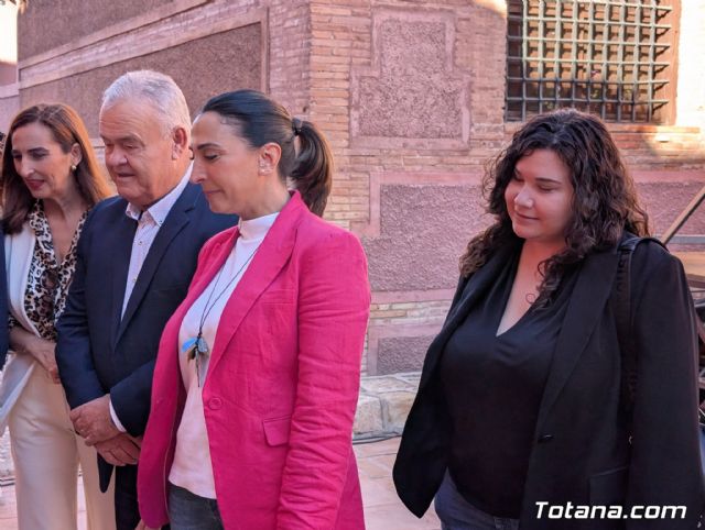 La consejera Rubira asiste a la Feria 