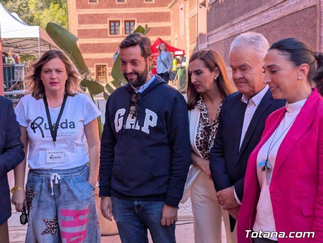 La consejera Rubira asiste a la Feria 