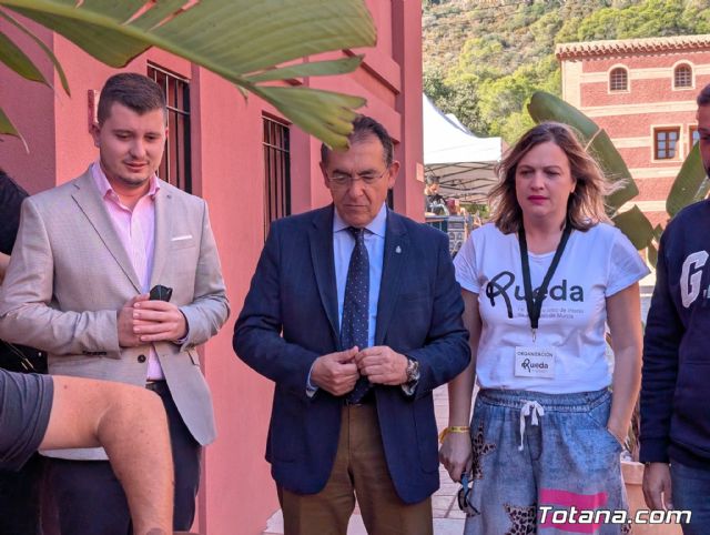 La consejera Rubira asiste a la Feria 