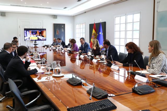 Pedro Sánchez preside la reunión constitutiva de la Comisión interministerial para el desarrollo de medidas urgentes para el territorio afectado por la DANA - 1, Foto 1