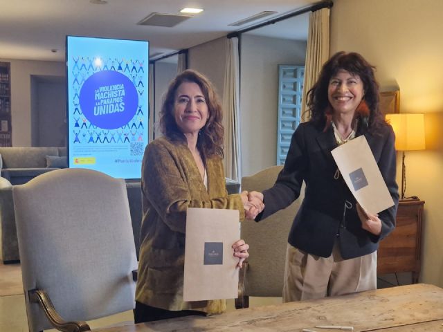 La ministra de Igualdad firma un protocolo con Paradores de Turismo de España para que sus establecimientos cuenten con Puntos Violeta - 1, Foto 1