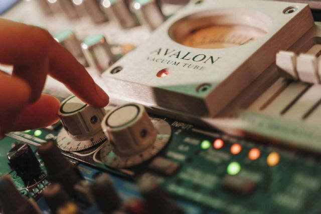 Los nuevos retos del productor musical en 2025; adaptación, tecnología y autenticidad - 1, Foto 1