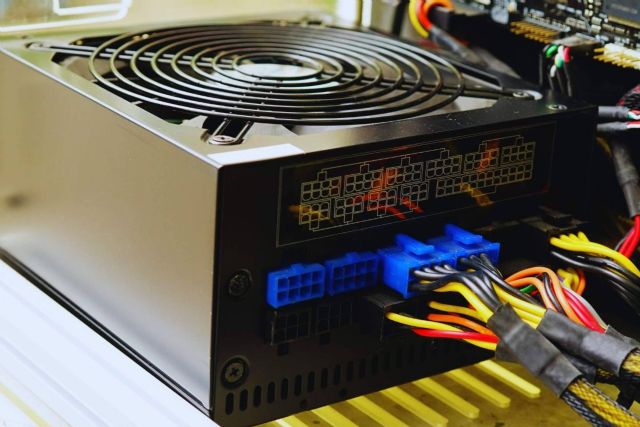 ¿Qué es una fuente de alimentación y cuál es su función? - 1, Foto 1