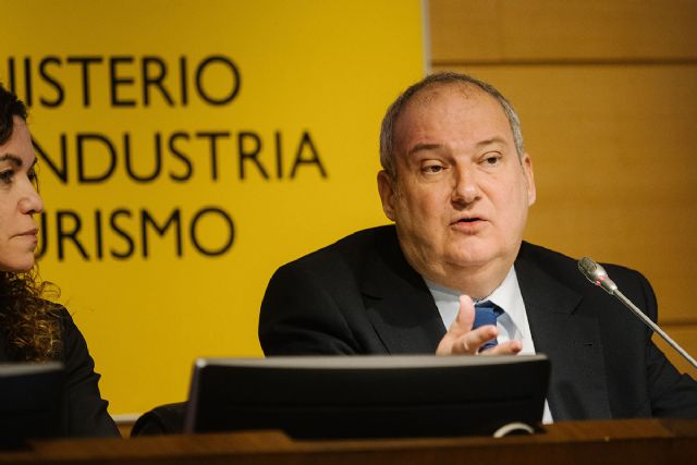 Hereu adelanta otro año histórico: el gasto de los turistas internacionales en 2024 alcanzará los 126.000 millones de euros - 1, Foto 1