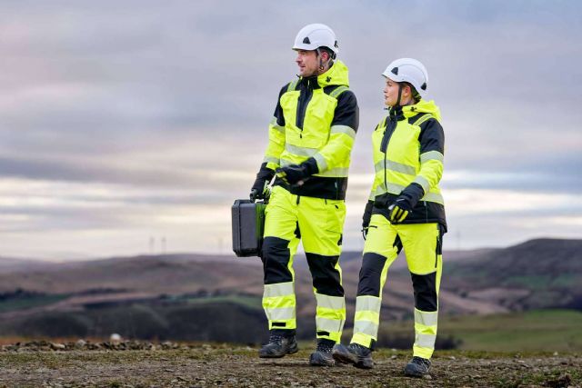 Uniforma, expertos en ropa de alta visibilidad personalizada para entornos laborales exigentes - 1, Foto 1