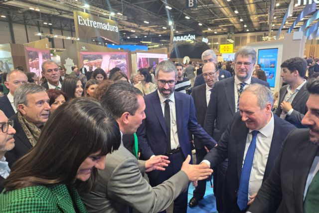 Intensa jornada de trabajo de la delegación de Mula en FITUR 2025 - 1, Foto 1