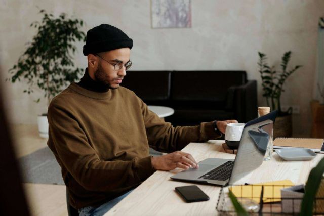 El Diseño Gráfico en la Era de la Inteligencia Artificial; Transformación y Oportunidades - 1, Foto 1