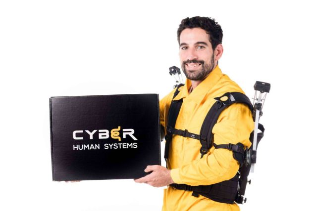 Exoesqueletos de Cyber Human Systems y GOGOA, el futuro del trabajo físico en la industria - 1, Foto 1