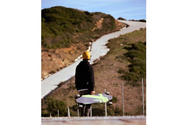 Tomahawk Hatchet; el longboard eléctrico todoterreno que redefine el skateboarding - 1, Foto 1