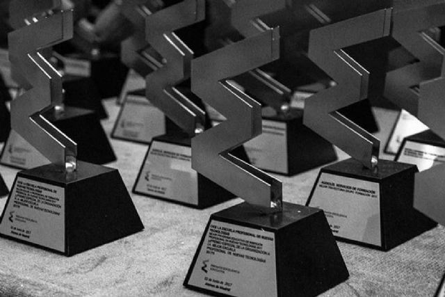 Ya está abierto el plazo de inscripción para los Premios Excelencia Educativa 2025 - 1, Foto 1