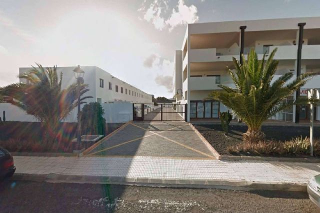 Inversión de alta rentabilidad; Venta de un local con 82 plazas de aparcamiento en Costa Teguise - 1, Foto 1