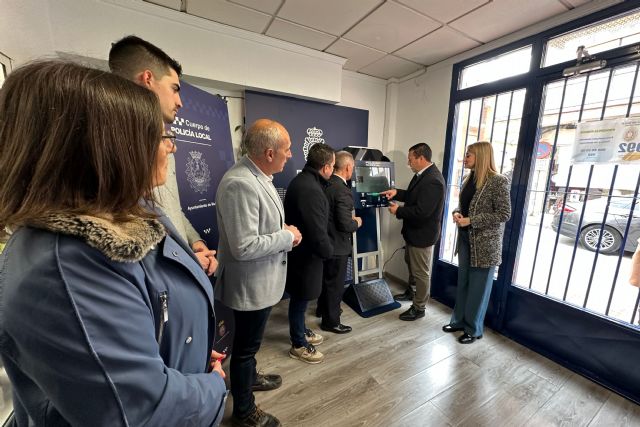 La delegada del Gobierno presenta en Mula los nuevos Puntos de Actualización del DNI electrónico - 1, Foto 1