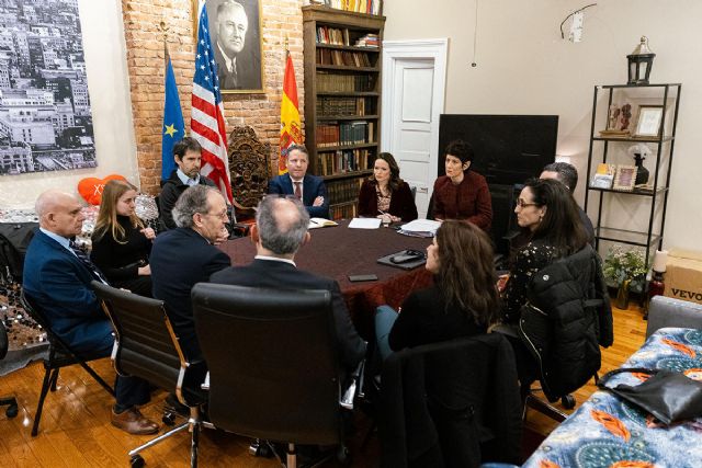 Elma Saiz comparte el Plan Estatal de Retorno Voluntario con la colectividad española de Nueva York - 1, Foto 1