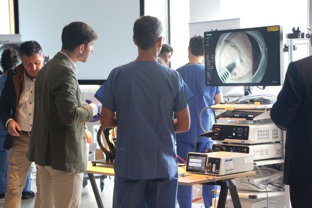 Más de un centenar de expertos en aparato digestivo se dan cita en Policlínica Gipuzkoa para formarse en una técnica pionera y mínimamente invasiva - 1, Foto 1