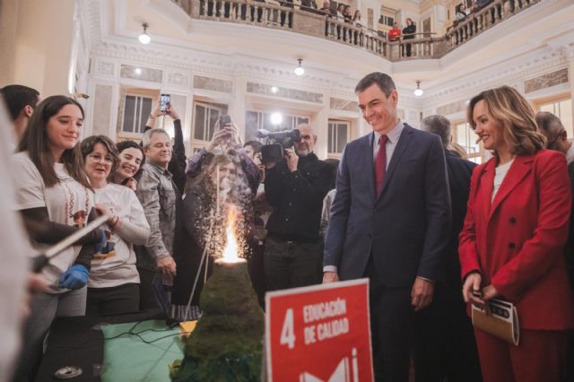 El presidente del Gobierno visita la II Feria de la Niña y la Mujer en la Ciencia - 1, Foto 1