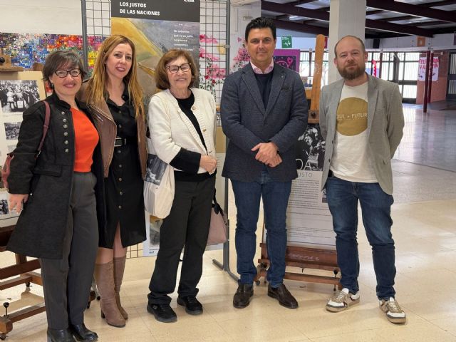 Eva Letiman-Bohrer, sobreviviente del Holocausto, cuenta su historia en el IES Ruiz de Alda - 1, Foto 1