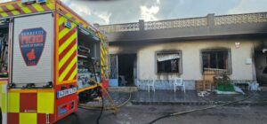 Dos personas atendidas por crisis de ansiedad en el incendio de una vivienda en Roldán - 1, Foto 1