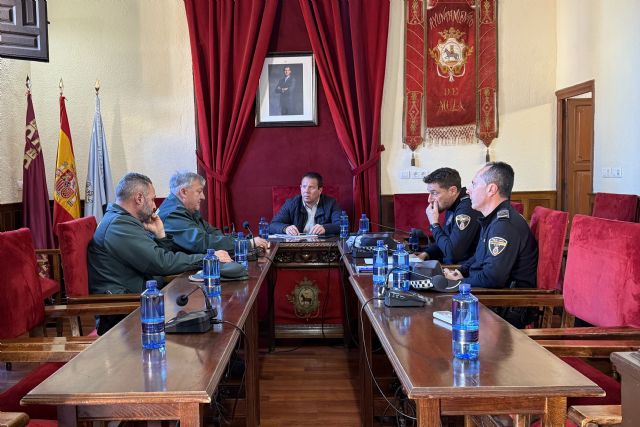 El alcalde mantiene una reunión de coordinación con Policía Local y Guardia Civil - 1, Foto 1