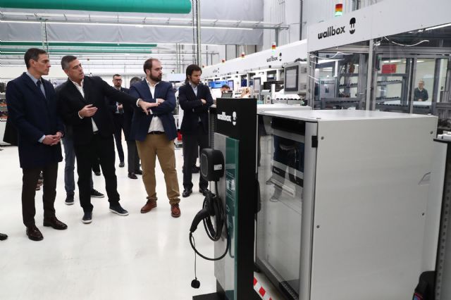 El presidente del Gobierno visita en Barcelona las instalaciones de Wallbox, empresa española puntera en soluciones de carga de vehículos eléctricos - 1, Foto 1
