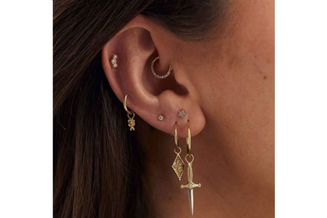 El arte del piercing y el diseño de orejas se fusionan en la propuesta de Ear Petal - 1, Foto 1