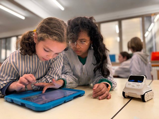 La escuela afronta el reto de enseñar InteligenciaArtificial vinculada con la ética y lafilosofía - 1, Foto 1