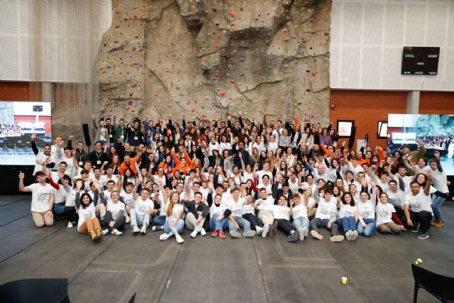 Las 100 mentes más brillantes de la UPV se exhiben en la jornada de captación de talento ´Quédate´ - 1, Foto 1