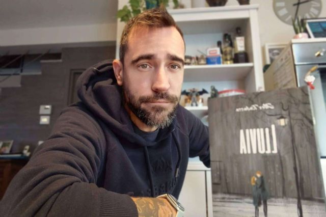 Alex Rabassa nos sumerge en las emociones humanas con su nueva novela ´Lluvia´ - 1, Foto 1