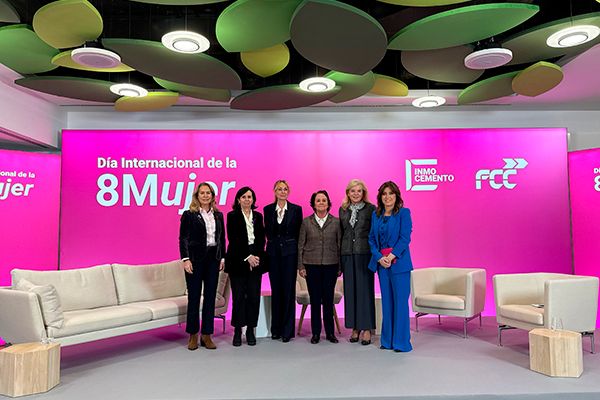 FCC muestra su compromiso con la igualdad y la diversidad en el Día Internacional de la Mujer - 1, Foto 1