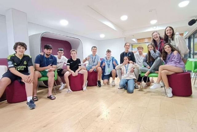 Este verano aprender Inglés en Horsham, Inglaterra con Inmersión 10 - 1, Foto 1